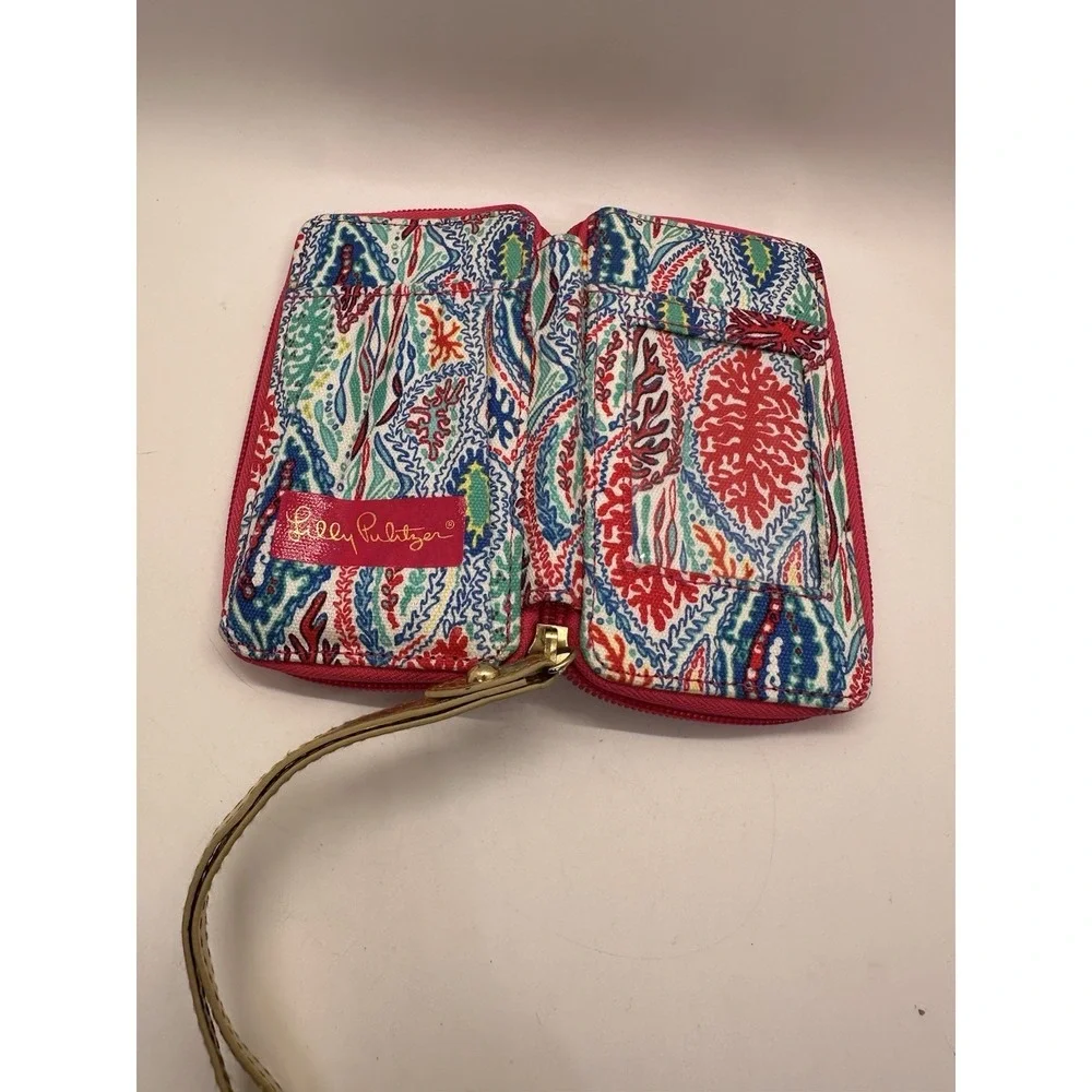 Lilly Pulitzer Zip Wristlet Wallet Preppy Floral‎ Paisley Multicolor